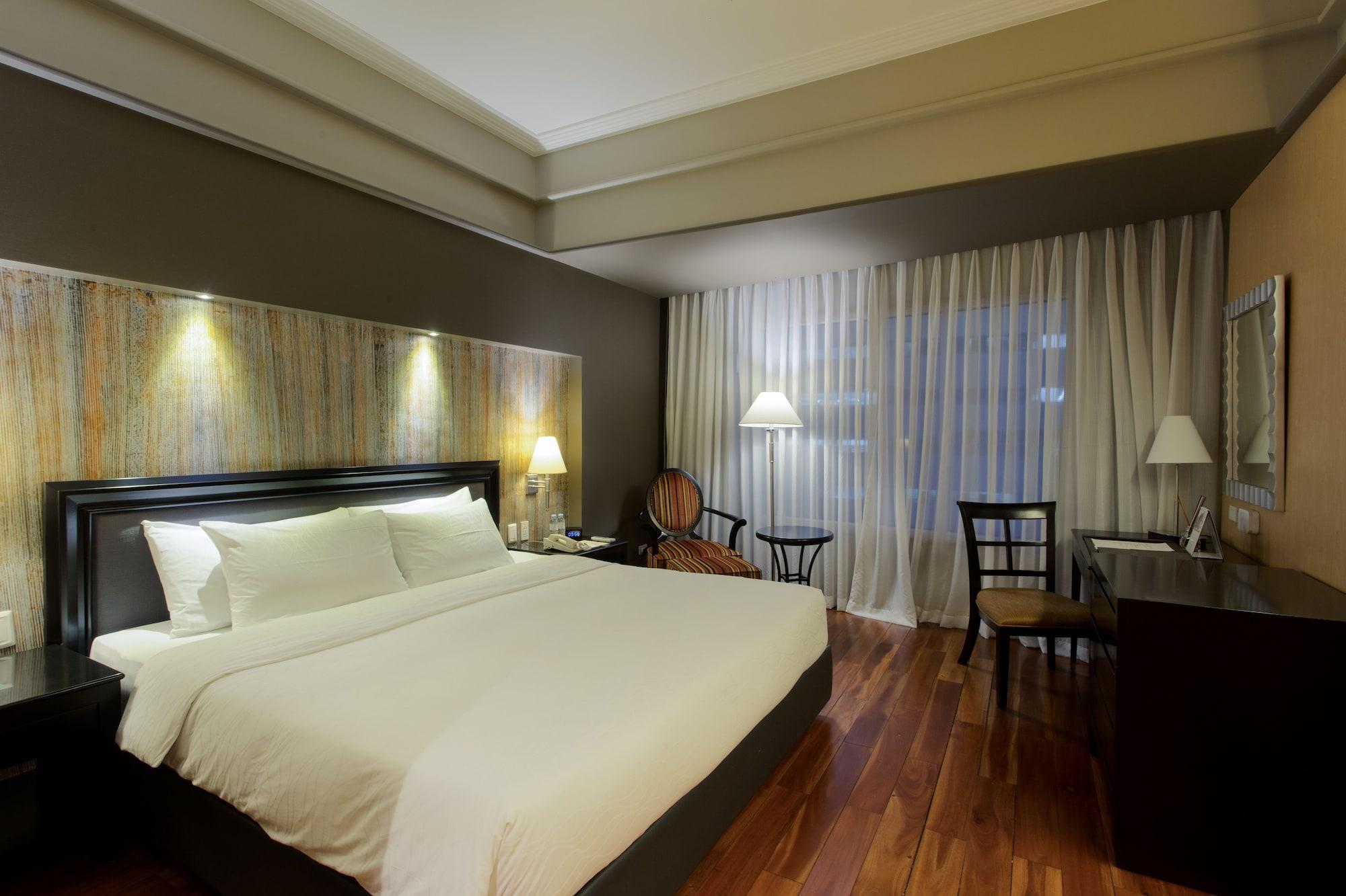 Hotel The Bellevue Manila Muntinlupa City Exterior foto