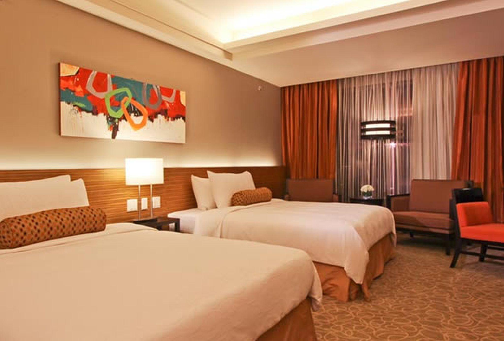 Hotel The Bellevue Manila Muntinlupa City Exterior foto